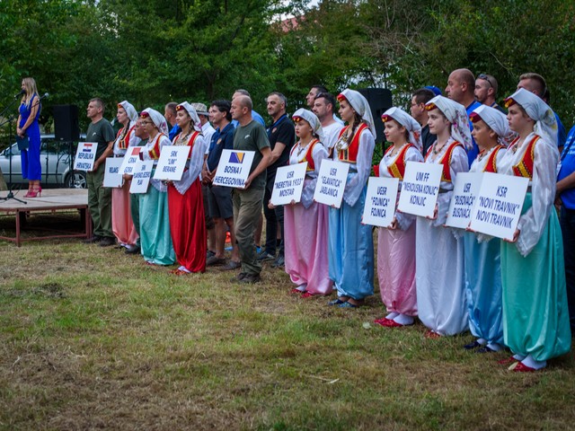 Sinoć otvoren Međunarodni revijalni kup u mušičarenju na rijeci Buni