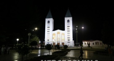 Međugorje, kraljica mira, svetište, Nova godina