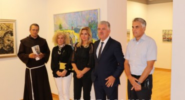 Nevenko Herceg u Galeriji Aluminij otvorio veliku retrospektivnu izložbu, fra Didaku u čast