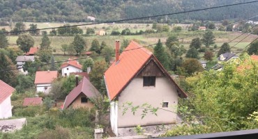 Prodaje se kuća na Boračkom jezeru