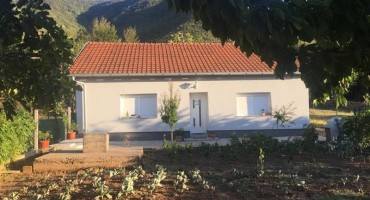 Mostar: Prodaje se prizemna kuća u Vrapčićima
