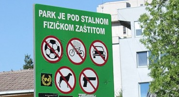 Mostar: Gradski park pušten na milost i nemilost neodgovornim pojedincima
