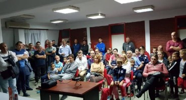 Nogometna škola HŠK Zrinjski roditeljima mlađih uzrasta predstavila plan i program rada za narednu godinu