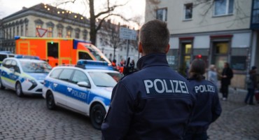 Državljani BiH se potukli, pa napali, ugrizli i povrijedili policajce