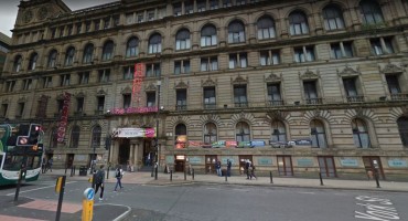 Horor u Manchesteru: Prolaznike šokiralo tijelo na cesti, u njegovoj sobi pronađen još jedan mrtvac