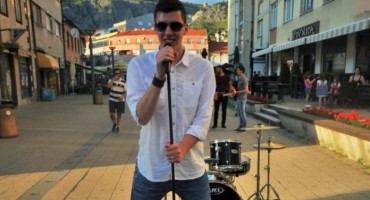 Mladi glazbenik Toni Pavić novu ljubavnu pjesmu 'Ti' napisao je u samo tri minute