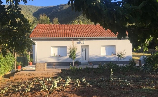 Mostar: Prodaje se prizemna kuća u Vrapčićima