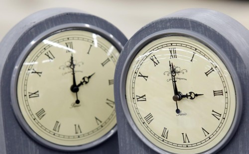 U nedjelju, 31. ožujka, u 2 ujutro pomičemo satove sat vremena unaprijed - na 3 sata