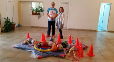 OŠ CIM iz Mostara dobila novu opremu za nastavu fizičkog odgoja