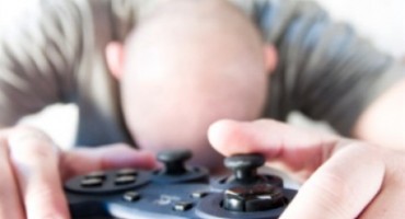 Roditeljima je lagao da studira, a zapravo 16 sati dnevno igra igrice