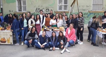 Mostar: Srednja medicinska škola obolježila Dane kruha