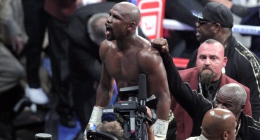 Pripremite se za novi cirkus: Mayweather prihvatio borbu protiv Nurmagomedova?