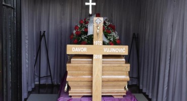 Sarajevo se danas oprostilo od hrabrog policajca Davora Vujinovića