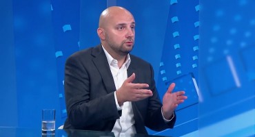 Denis Avdagić, Željko Komšić političar