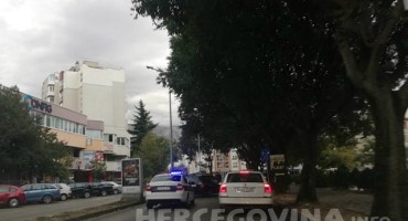 Mostar: Prometna nesreća na vrhu Avenije