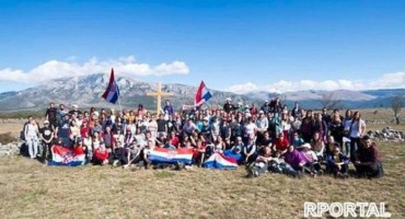 Tri stotine mladih na planinarskom križnom putu Bugojno – Kupres – Rama