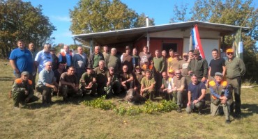 Zavelim: Na otvaranju lovne sezone okupilo se 60 lovaca