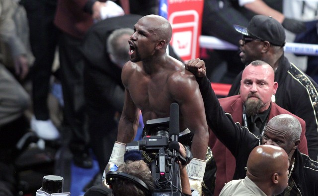 Pripremite se za novi cirkus: Mayweather prihvatio borbu protiv Nurmagomedova?