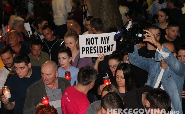 Mostar, prosvjed, Daniela Škegro, Željko Komšić političar