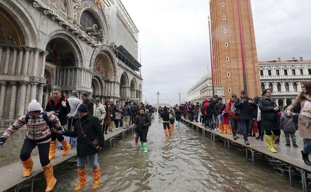 Velike poplave u Veneciji oštetila baziliku sv. Marka