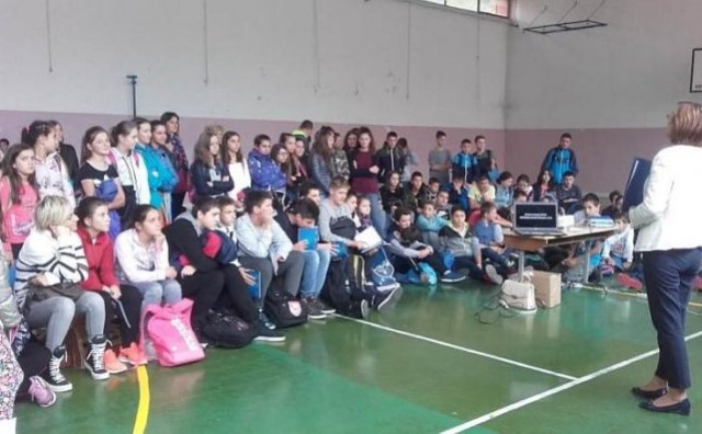 U Bosanskom Grahovu i Drvaru održana edukacija učenika iz područja zaštite i spašavanja