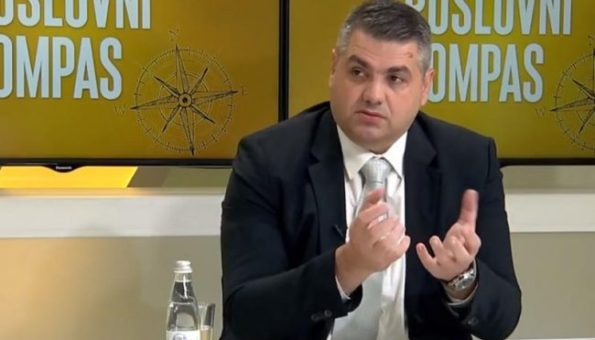 Vlada gluha – Aluminij ne nalazi izlaz