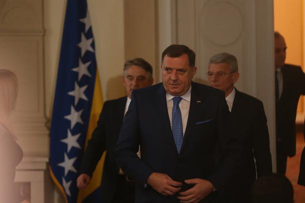 Dodik, Džaferović i Komšić položili prisegu