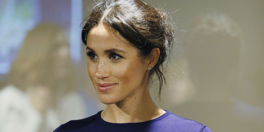 Kraljica Elizabeta majci Meghan Markle ponudila nešto što obitelji Kate Middleton nikad nije
