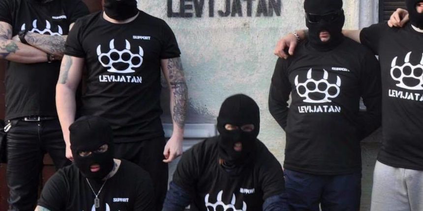 Članovi Levijatana banuli na vrata muškarcu koji je divljački mlatio pse