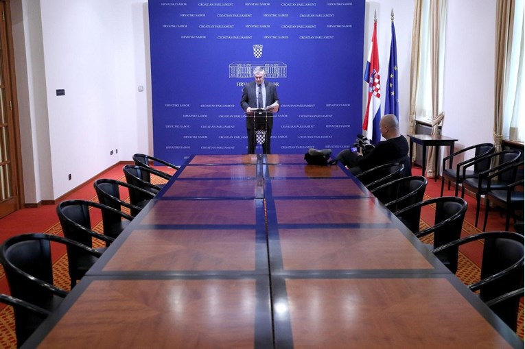 Novinari u Saboru bojkotirali presicu Željka Glasnovića