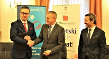Sveučilište u Mostaru, HNK Mostar