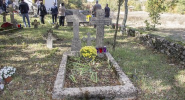 Povodom blagdana Svih Svetih na Galcu i Troskotima služene svete mise