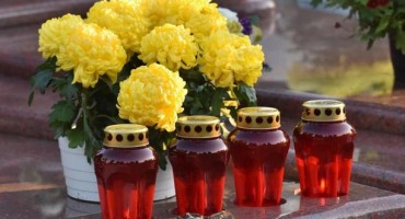 Umro dok je palio svijeće na groblju u Šujici: Samo se srušio i naslonio na grob