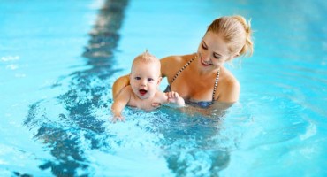 beba plivanje
