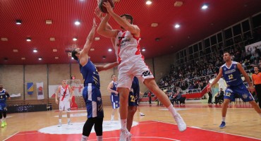 KK Primorska-HKK Zrinjski  102:58 (52-24)