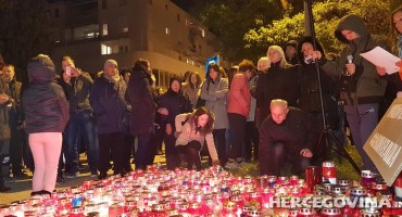 Mostar odao počast Vukovaru: Vječan ko narod ponosno stoji