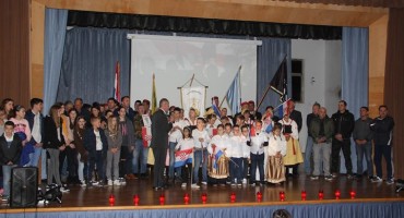 marina kod trogira, vukovarsko svjetlo