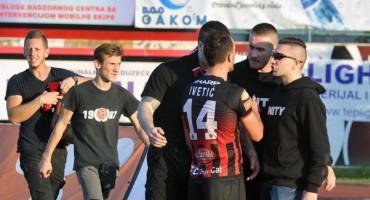 tuzlaci navijaci i kapetan