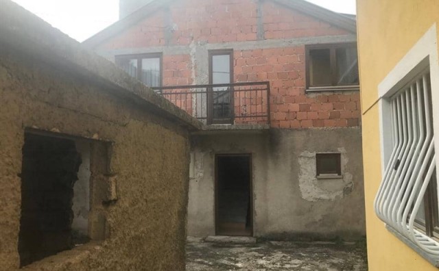 Mostar: Prodaje se kuća na kat 