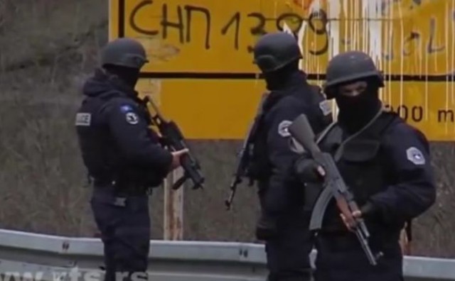  Pucnjava i sirene u Mitrovici, ljudi izašli na ulice: Albanci upali u srpski dio grada 