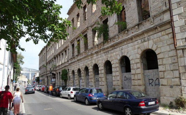 Bivša Viša djevojačka škola u Mostaru već odavno je ruševina