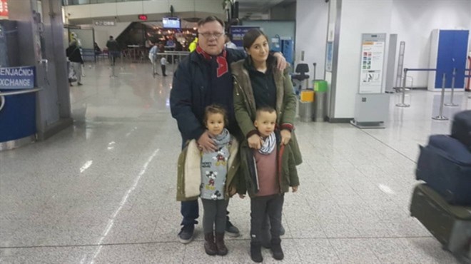 Ode za sinom i snahom: Halid Bešlić seli u Njemačku