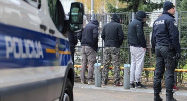 Dvojica državljana Bosne i Hercegovine uhićeni zbog šverca ljudi