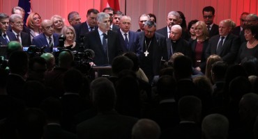 Božić je prigoda da preispitamo sebe, odnos jednih prema drugima