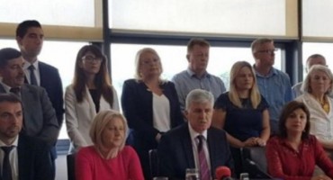 Čin smjene svih veleposlanika hrvatske nacionalnosti izraz je političkog revanšizma i nepoznavanja osnova diplomatske prakse