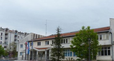 Ljubuški: Policija privela taksistu koji je razvozio migrante iz Irana i Iraka