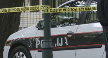 Auto sletio s ceste : Vozač izgorio u automobilu