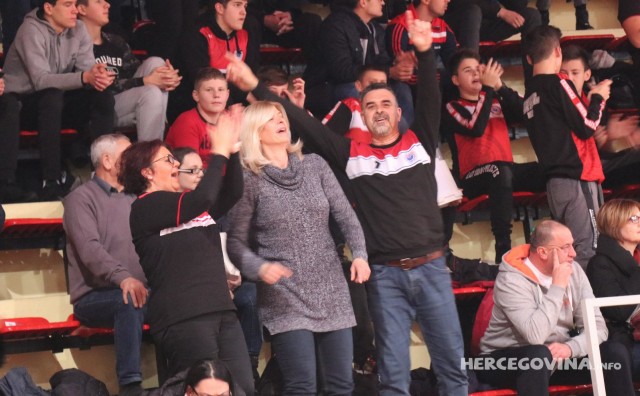 HMRK Zrinjski: Pogledajte kako je bilo u dvorani na utakmici protiv Sloge - 09.12.2018