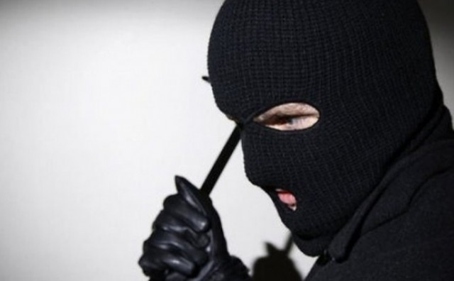 Maskirani razbojnik opljačkao kladionicu u Mostaru