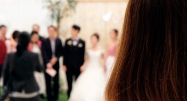 Teški kaos na vjenčanju: u isto vrijeme kad i mlada, do oltara došetala mladoženjina ljubavnica u gotovo identičnoj haljini!